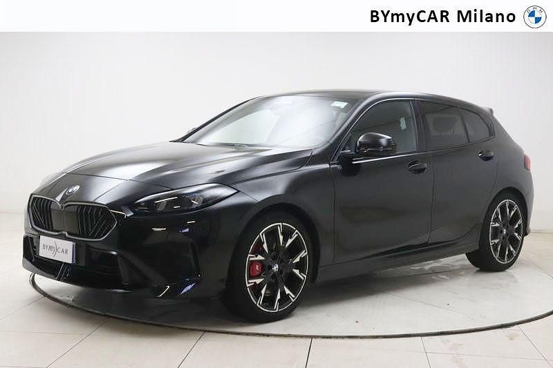 Nero Usata 2024 BMW 118 Comfort Edition Due volumi | 39.000 € (Molto cara) - Immagine 1/2