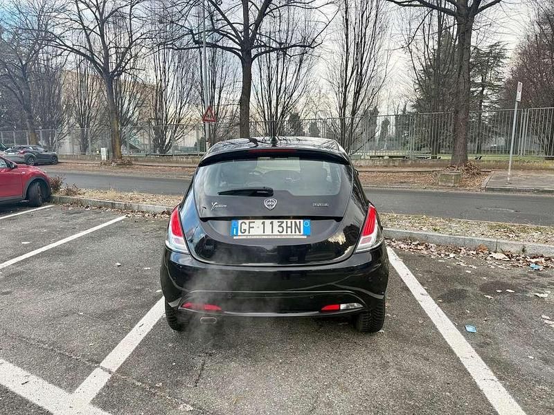 Usata Lancia Ypsilon Gold 69 CV (50 kW) 2021 Utilitaria