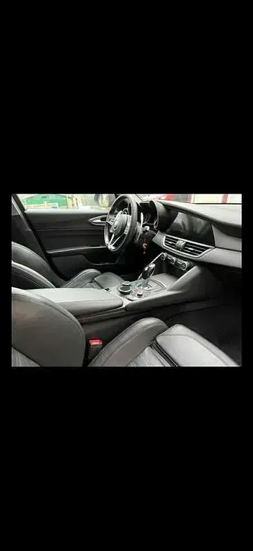 Usata Alfa Romeo Giulia Veloce 211 CV (155 kW) 2017 Grigio Berlina