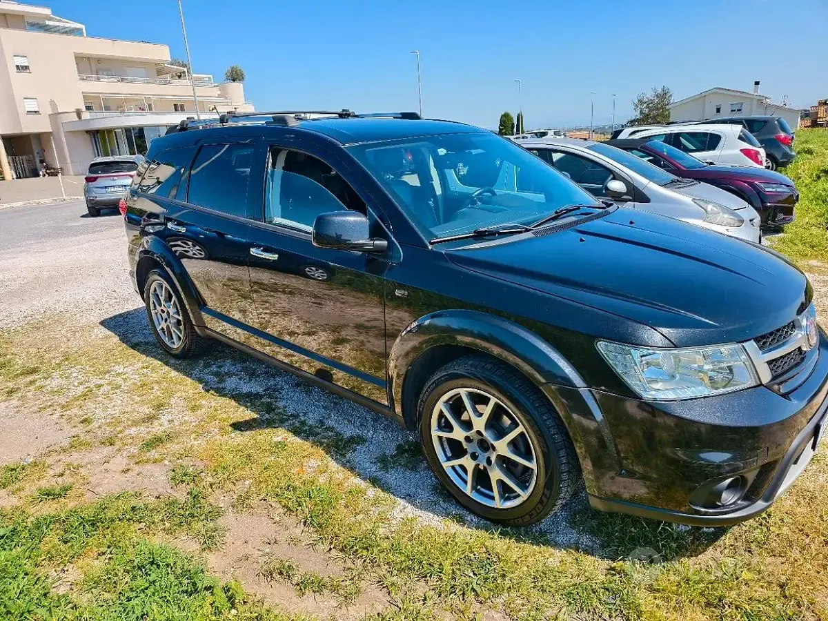 Usata Fiat Freemont 170 CV (125 kW) 2012 Nero SUV