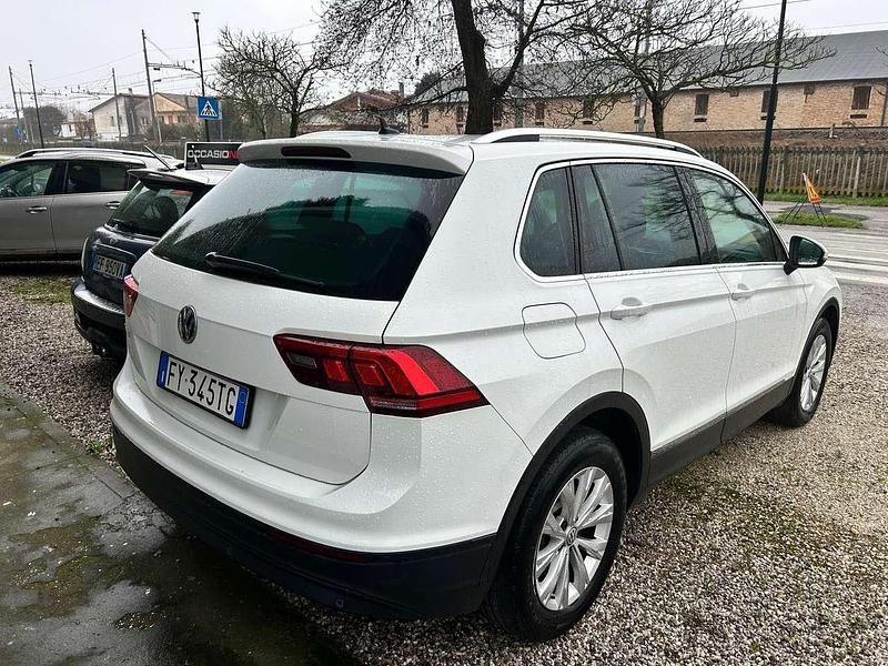 Usata VW Tiguan Sportline 116 CV (85 kW) 2019 Bianco SUV