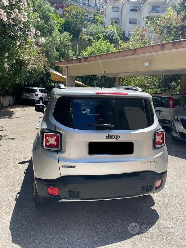 Usata Jeep Renegade 120 CV (88 kW) 2015 Grigio SUV