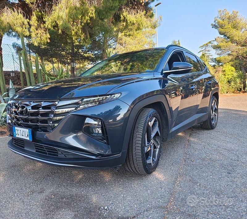 Grigio Usata 2021 Hyundai Tucson SUV | 19.500 € (Buon prezzo) - Immagine 1/4