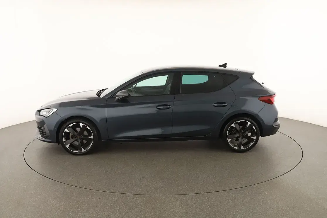 Usata Cupra Leon 150 CV (110 kW) 2024 Blu Berlina