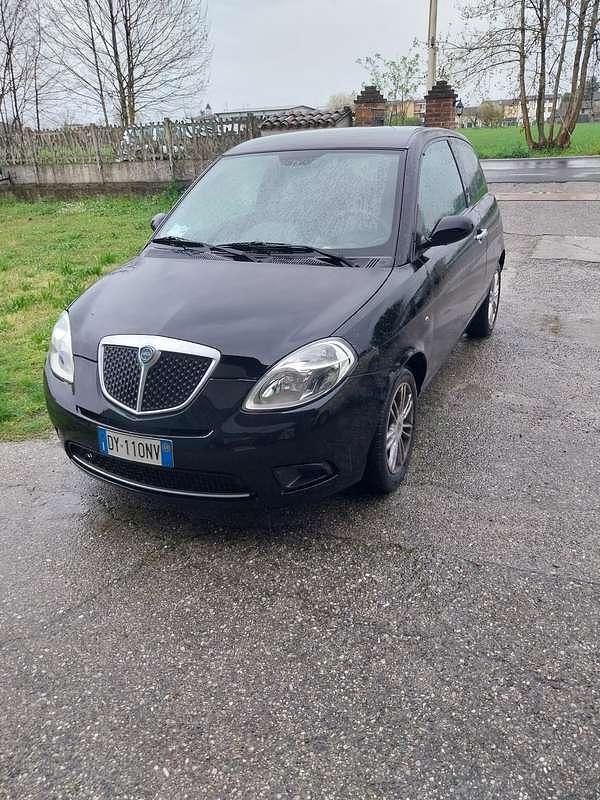 Usata Lancia Ypsilon 60 CV (44 kW) 2009 Utilitaria