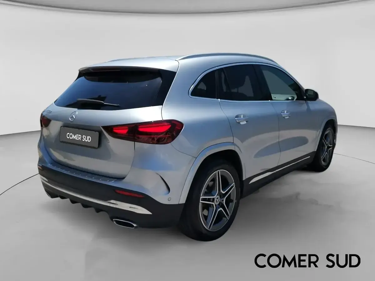Usata Mercedes GLA200 Advanced Plus 150 CV (110 kW) 2024 Grigio SUV