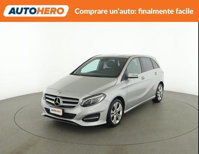 Usata Mercedes B180 108 CV (79 kW) 2018 Argento Monovolume