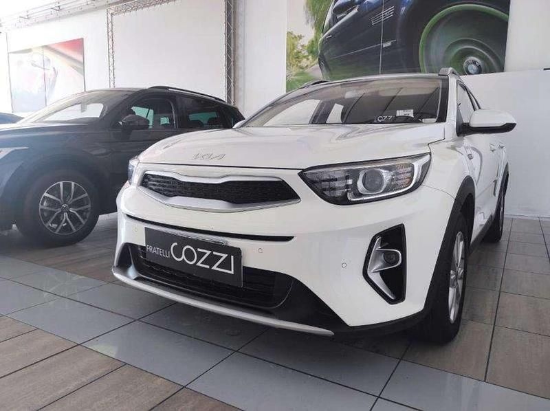 Usata Kia Stonic Urban 83 CV (61 kW) 2022 Bianco SUV