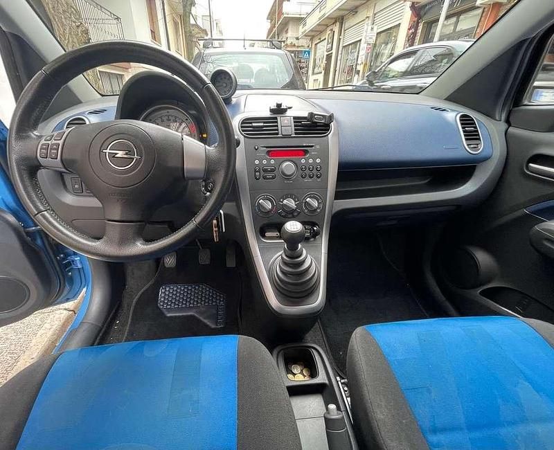 Usata Opel Agila Enjoy 68 CV (50 kW) 2009 Blu/azzurro Utilitaria