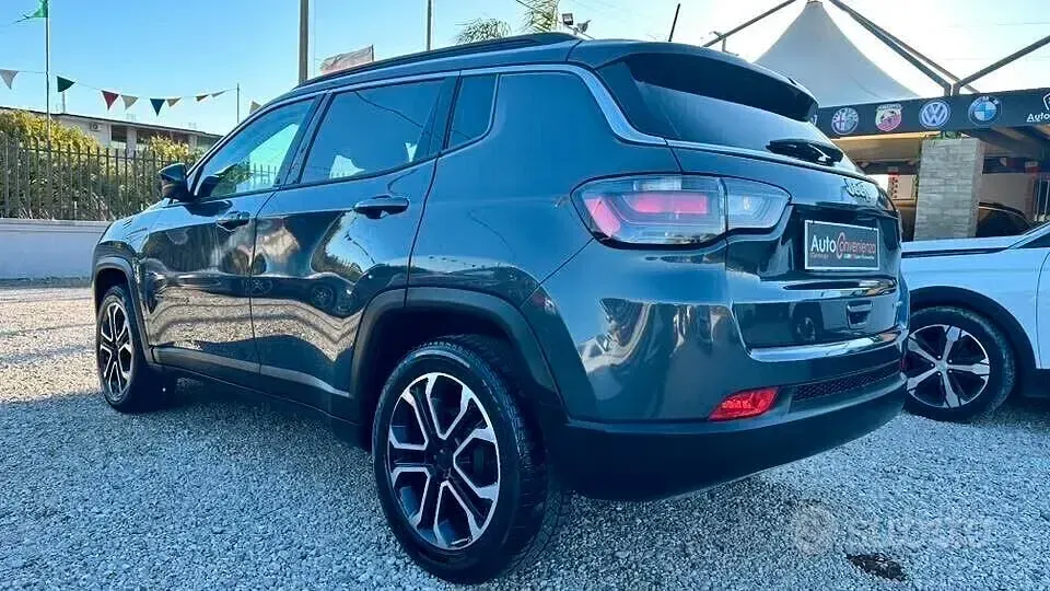 Usata Jeep Compass Night Eagle 131 CV (96 kW) 2022 Grigio SUV