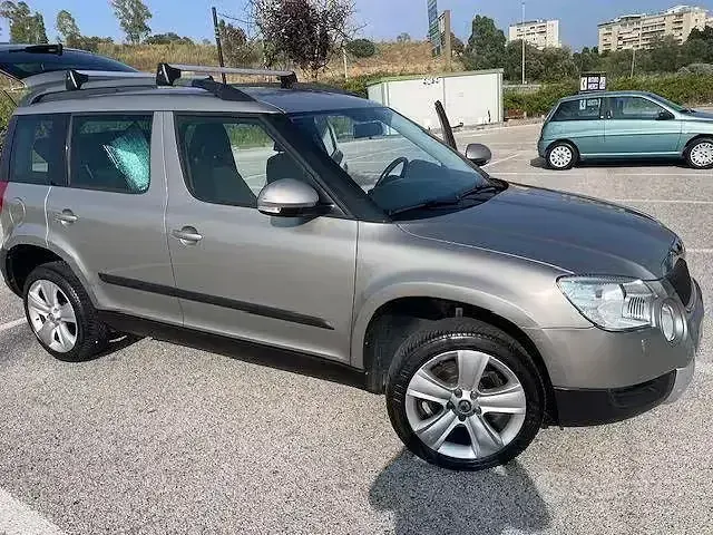 Usata Skoda Yeti 105 CV (77 kW) 2011 SUV