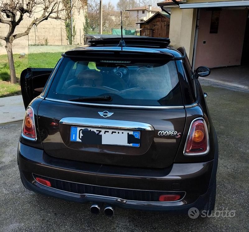Usata Mini Cooper S 174 CV (127 kW) 2010 Marrone Utilitaria