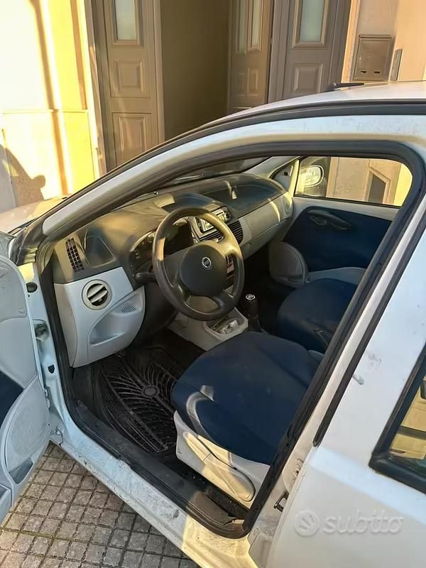 Usata Fiat Punto 2004 Bianco Utilitaria