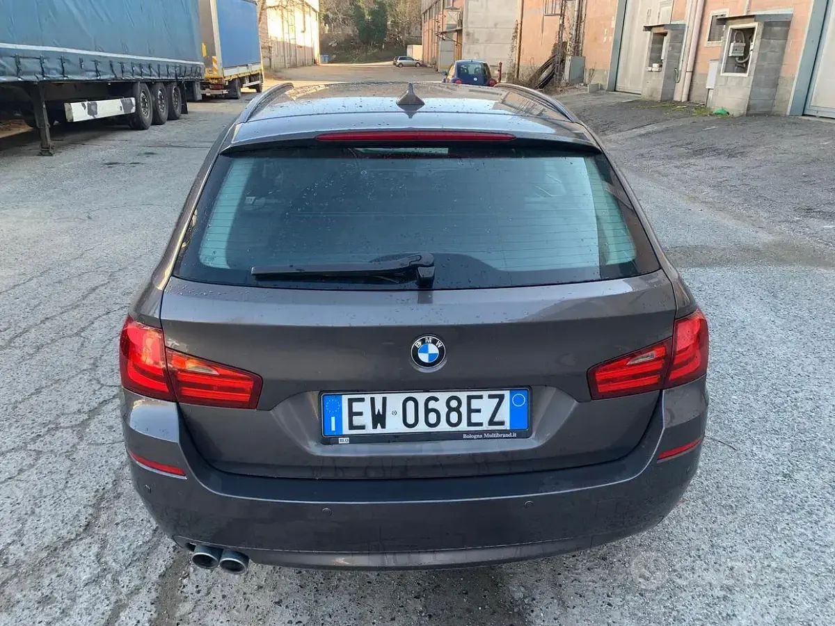 Usata BMW 520 Efficient Dynamics 184 CV (135 kW) 2012 Grigio Station wagon