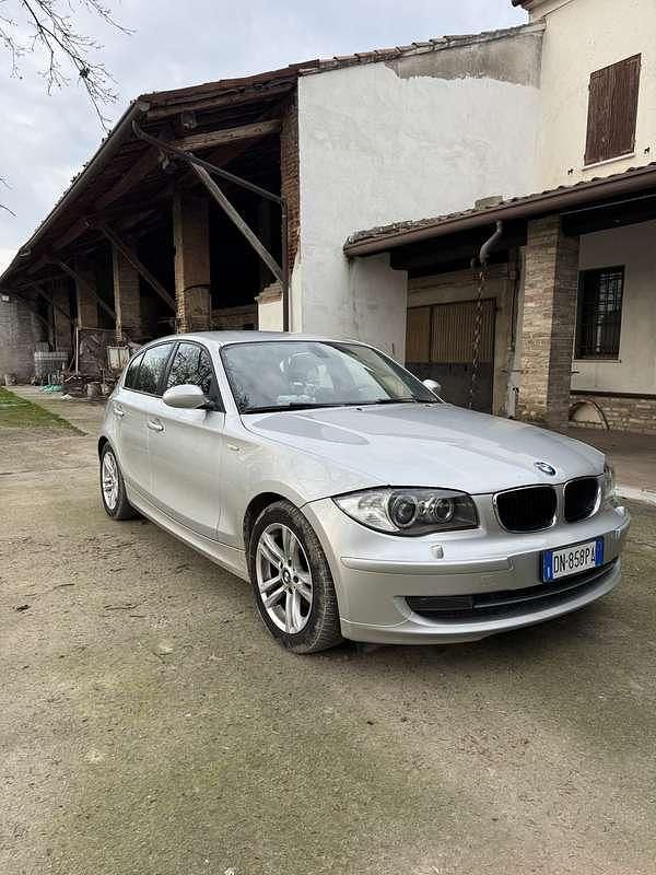 Usata BMW 118 143 CV (105 kW) 2008 Utilitaria