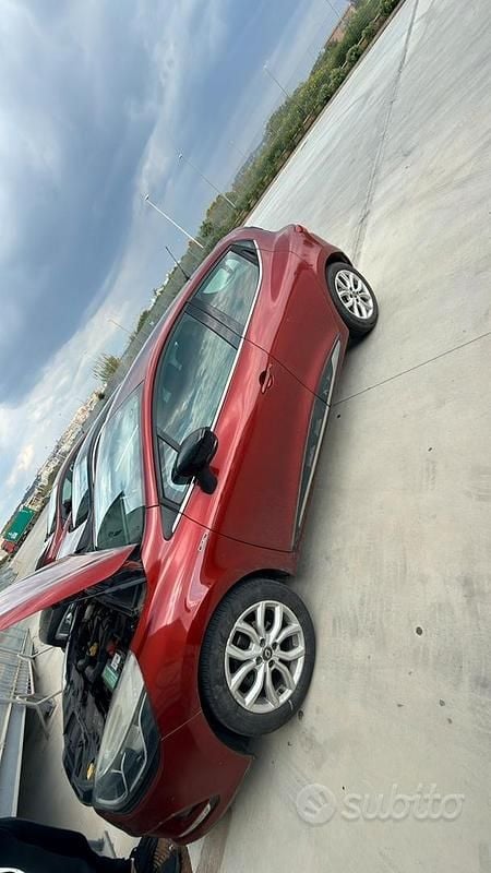 Usata Renault Clio IV 90 CV (66 kW) 2018 Berlina