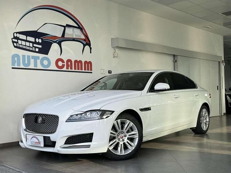 Bianco Usata 2016 Jaguar XF Portfolio Tre volumi | 14.900 € - Immagine 1/4