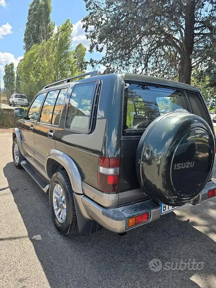 Usata Isuzu Trooper 159 CV (116 kW) 2001 Verde SUV