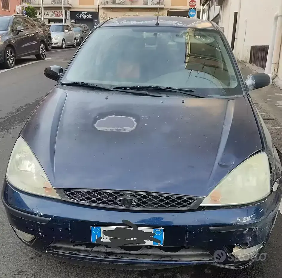 Usata Ford Focus 100 CV (73 kW) 2002 Bluazzurro Utilitaria