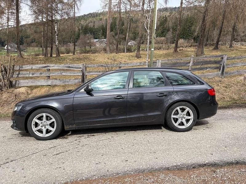 Usata Audi A4 Attraction 170 CV (125 kW) 2010 Grigio Station wagon