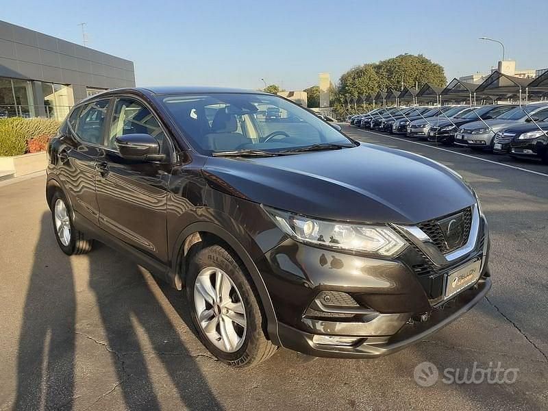Usata Nissan Qashqai Acenta 110 CV (80 kW) 2017 Nero SUV