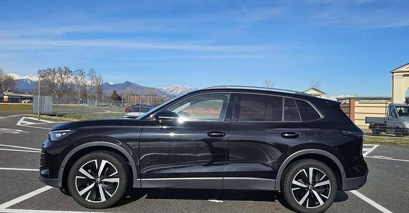 Usata VW Tiguan R-line 204 CV (150 kW) 2025 Nero SUV