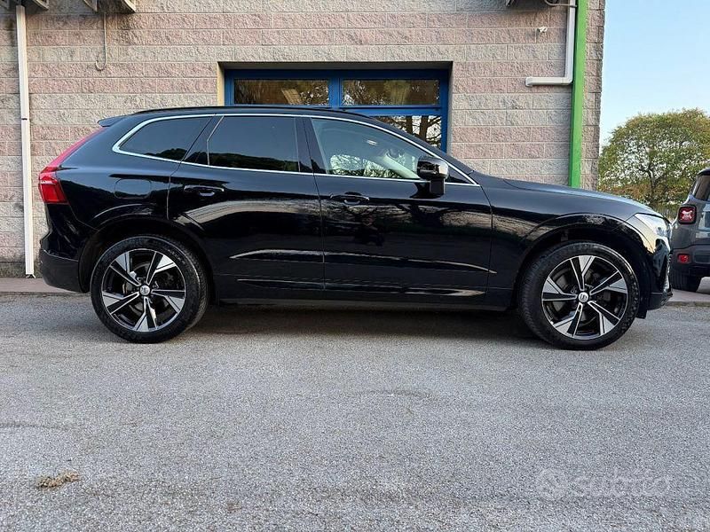 Usado Volvo XC60 197 CV (144 kW) 2022 Negro SUV