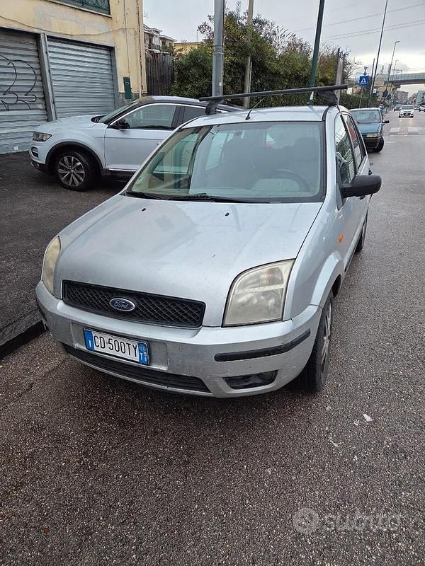 Usata Ford Fusion 2003 Grigio Utilitaria