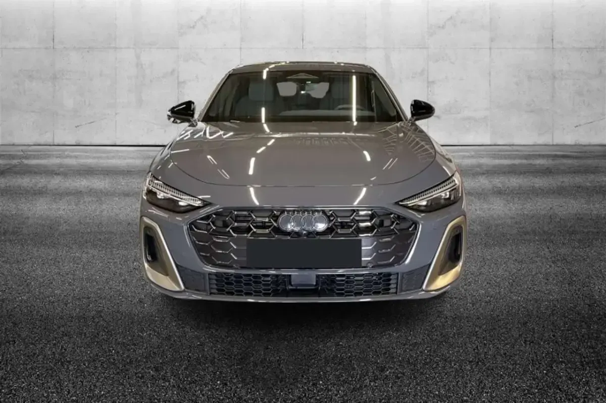 Usata Audi A5 S-Line 204 CV (150 kW) 2025 Grigio