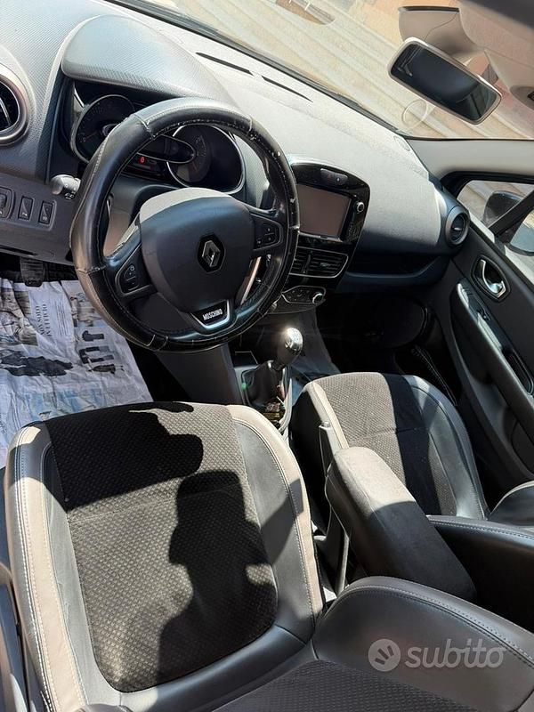 Usata Renault Clio IV Intens 75 CV (55 kW) 2017 Nero Berlina