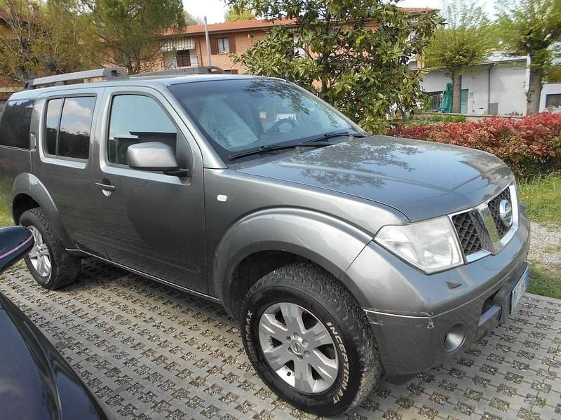 Usata Nissan Pathfinder SE 171 CV (125 kW) 2007 Grigio SUV