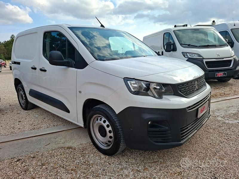 Usata Peugeot Partner 101 CV (74 kW) 2021 Bianco Monovolume