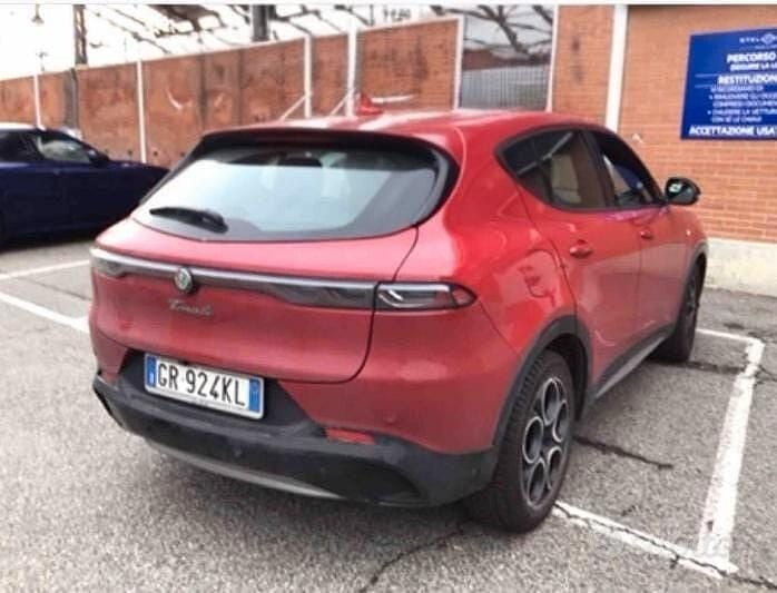 Usata Alfa Romeo Tonale Ti 130 CV (95 kW) 2023 Rosso SUV