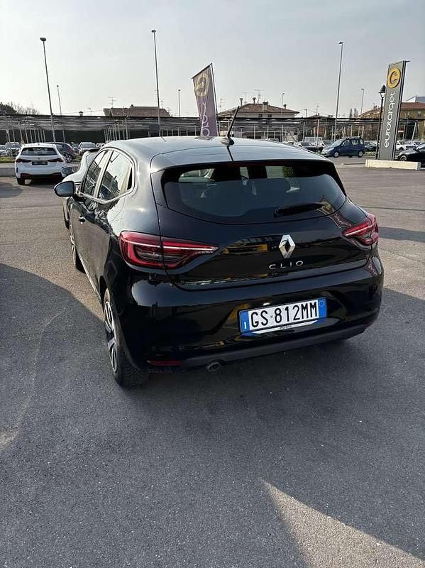 Usata Renault Clio V Equilibre 91 CV (66 kW) 2024 Nero Utilitaria
