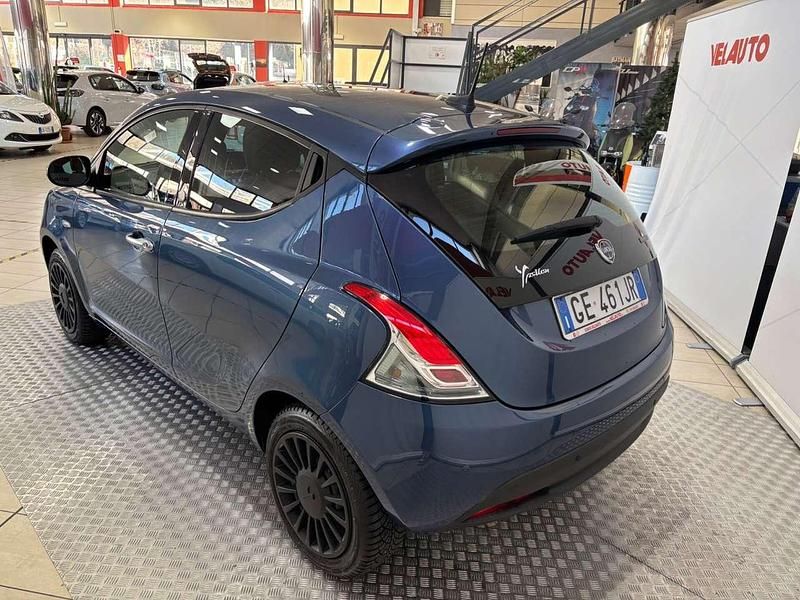 Usata Lancia Ypsilon S 69 CV (50 kW) 2021 Blu/azzurro Utilitaria