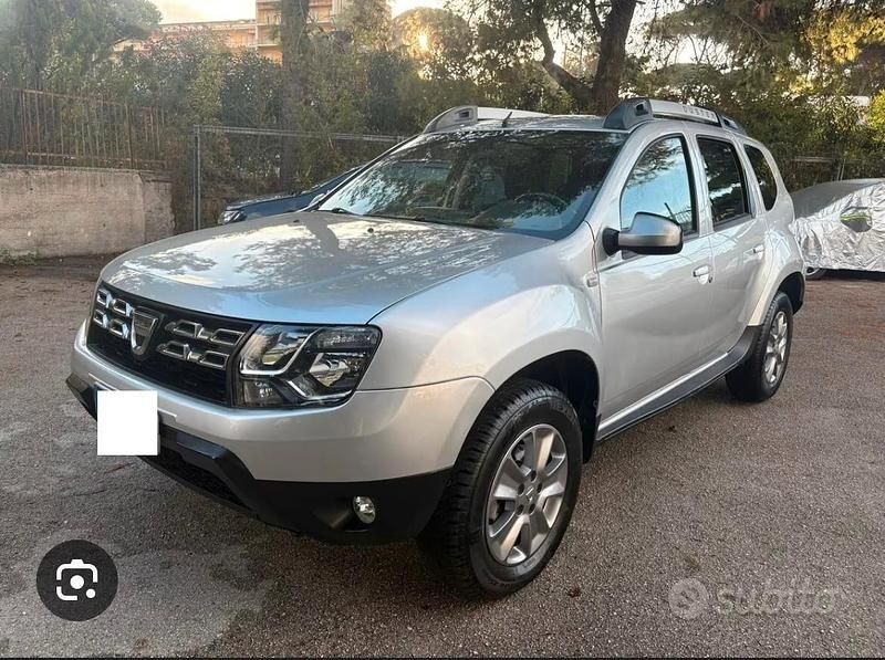 Grigio Usata 2015 Dacia Duster SUV | 10.500 € (Cara) - Immagine 1/1