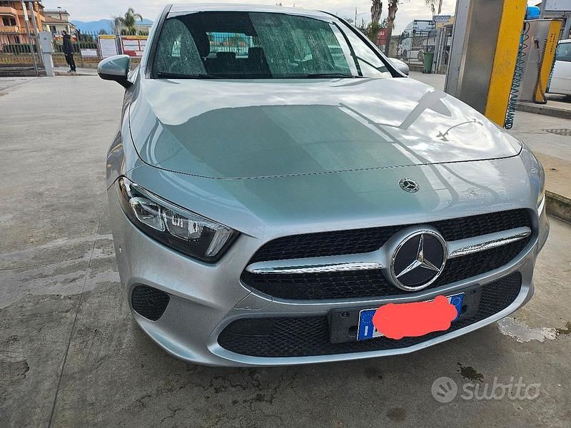 Usata Mercedes A180 Business 136 CV (100 kW) 2019 Grigio Coupé
