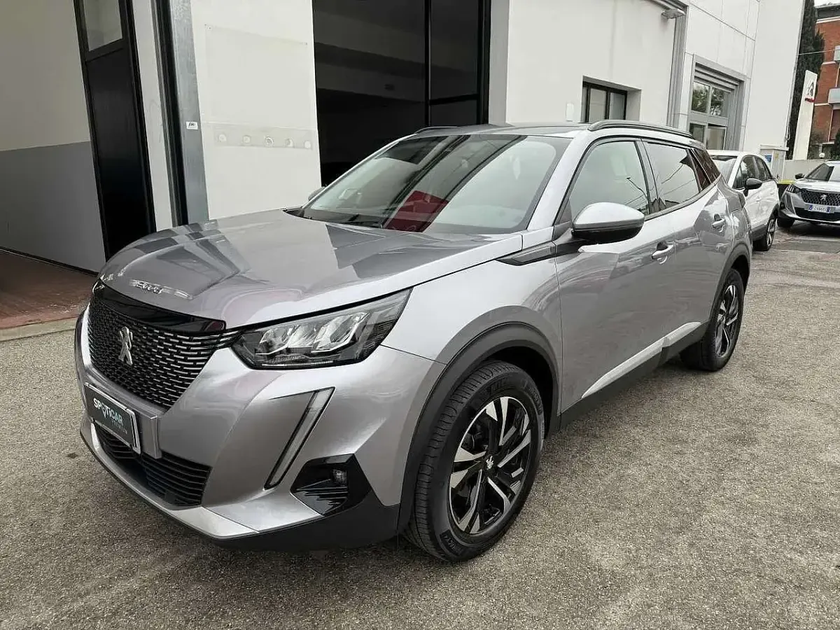 Usata Peugeot 2008 Allure 131 CV (96 kW) 2021 Grigio SUV