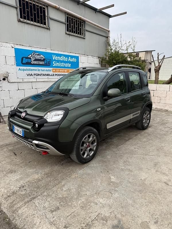 Usata Fiat Panda Cross Cross 74 CV (54 kW) 2015 Verde Utilitaria