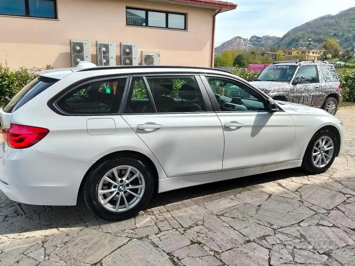 Usata BMW 318 150 CV (110 kW) 2018 Bianco Station wagon