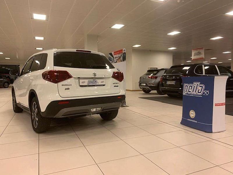 Usata Suzuki Vitara 114 CV (83 kW) 2023 Bianco SUV