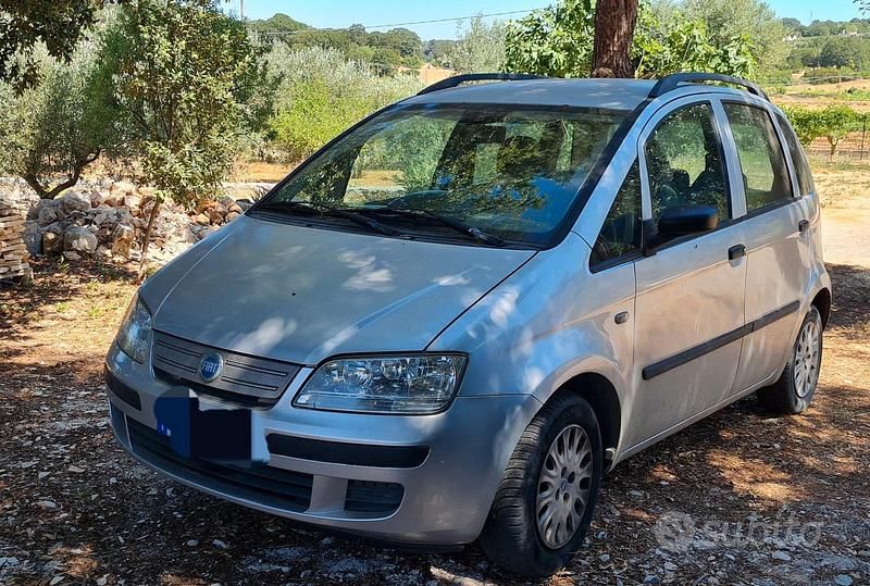 Grigio Usata 2006 Fiat Idea Monovolume | 1800 € (Ottimo prezzo) - Immagine 1/4