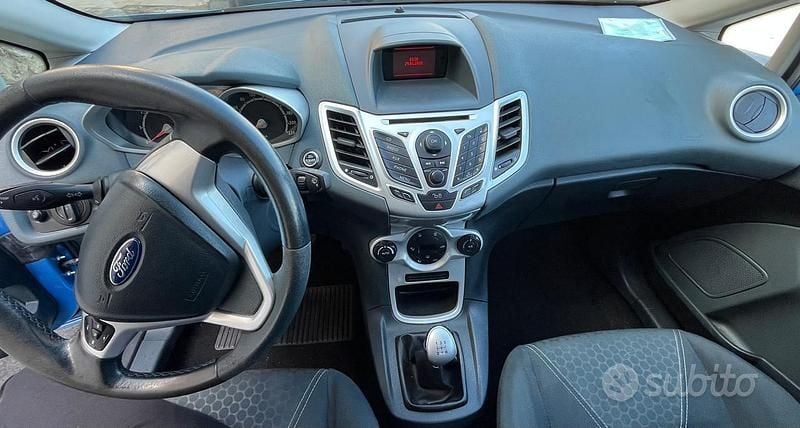 Usata Ford Fiesta 75 CV (55 kW) 2010 Utilitaria