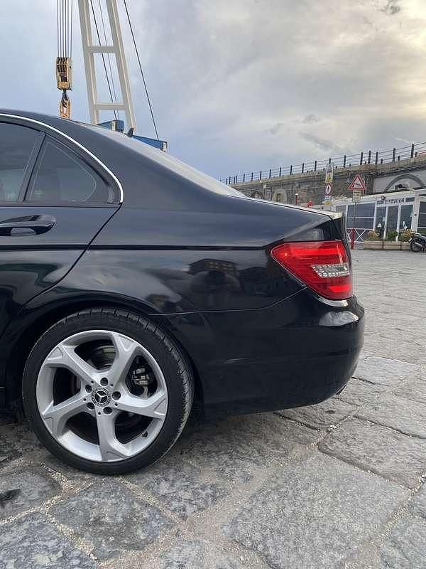 Usata Mercedes C180 120 CV (88 kW) 2013 Berlina