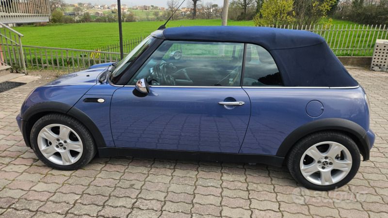 Usata Mini Cooper Cabriolet 116 CV (85 kW) 2006 Blu Cabrio