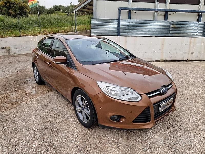 Usata Ford Focus Titanium 125 CV (91 kW) 2013 Marrone Berlina