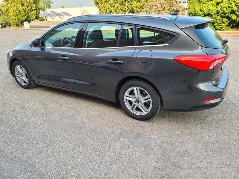 Usata Ford Focus ST-Line 120 CV (88 kW) 2019 Grigio Station wagon