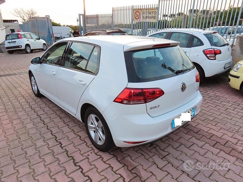 Usata VW Golf VII Highline 110 CV (80 kW) 2014 Bianco Berlina