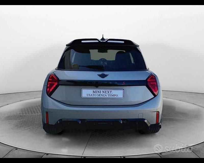 Usata Mini John Cooper Works 204 CV (150 kW) 2024 Argento Utilitaria