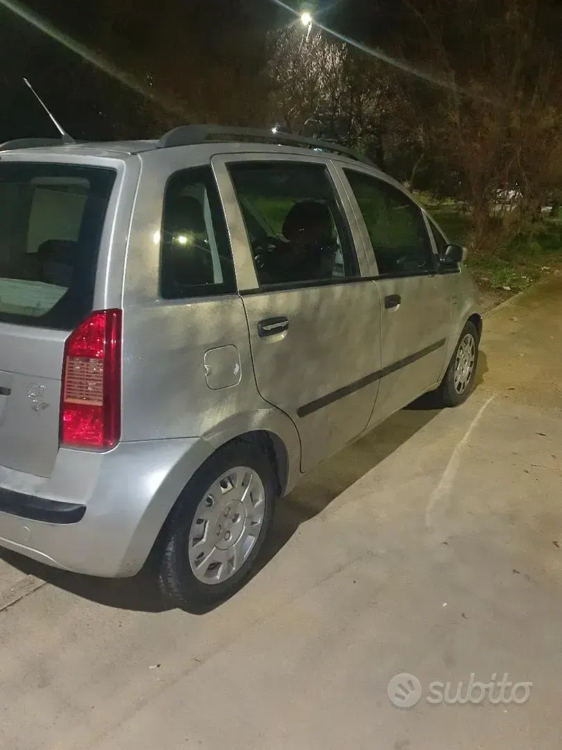 Usata Fiat Idea 2004 Grigio Monovolume